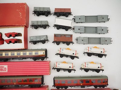 Lot 427 - A large quantity of boxed and unboxed HORNBY...