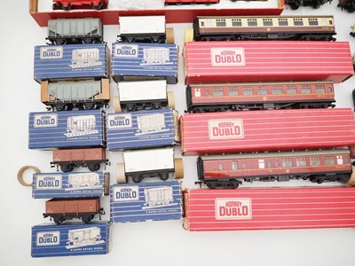 Lot 427 - A large quantity of boxed and unboxed HORNBY...