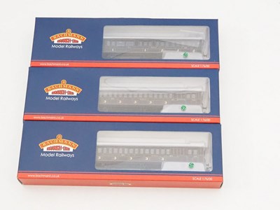 Lot 430 - A trio of BACHMANN OO gauge SE&CR 'Birdcage'...