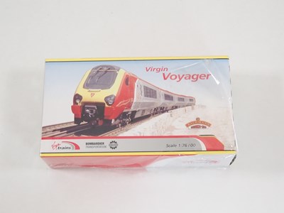 Lot 441 - A BACHMANN OO gauge 32-602 4-car class 220...