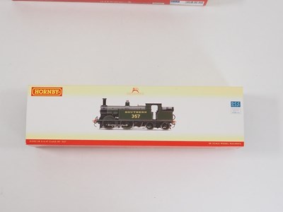 Lot 449 - A pair of HORNBY OO gauge Southern Railway...