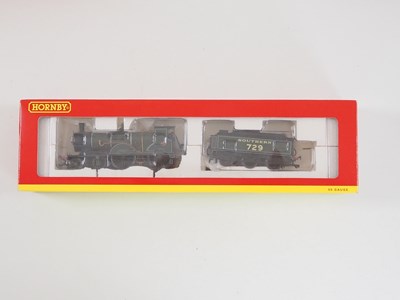 Lot 449 - A pair of HORNBY OO gauge Southern Railway...