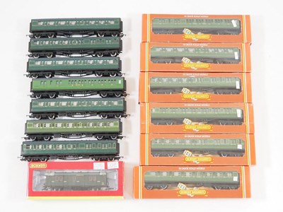 Lot 466 - A large group of boxed and unboxed HORNBY OO...