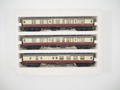 Lot 493 - A group of OO gauge model railway unboxed...