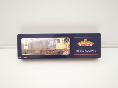 Lot 501 - A BACHMANN OO gauge 32-040DS Class 20 diesel...