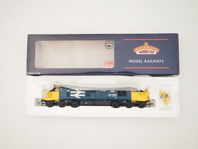 Lot 504 - A BACHMANN OO gauge 32-781DS Class 37/0 diesel...