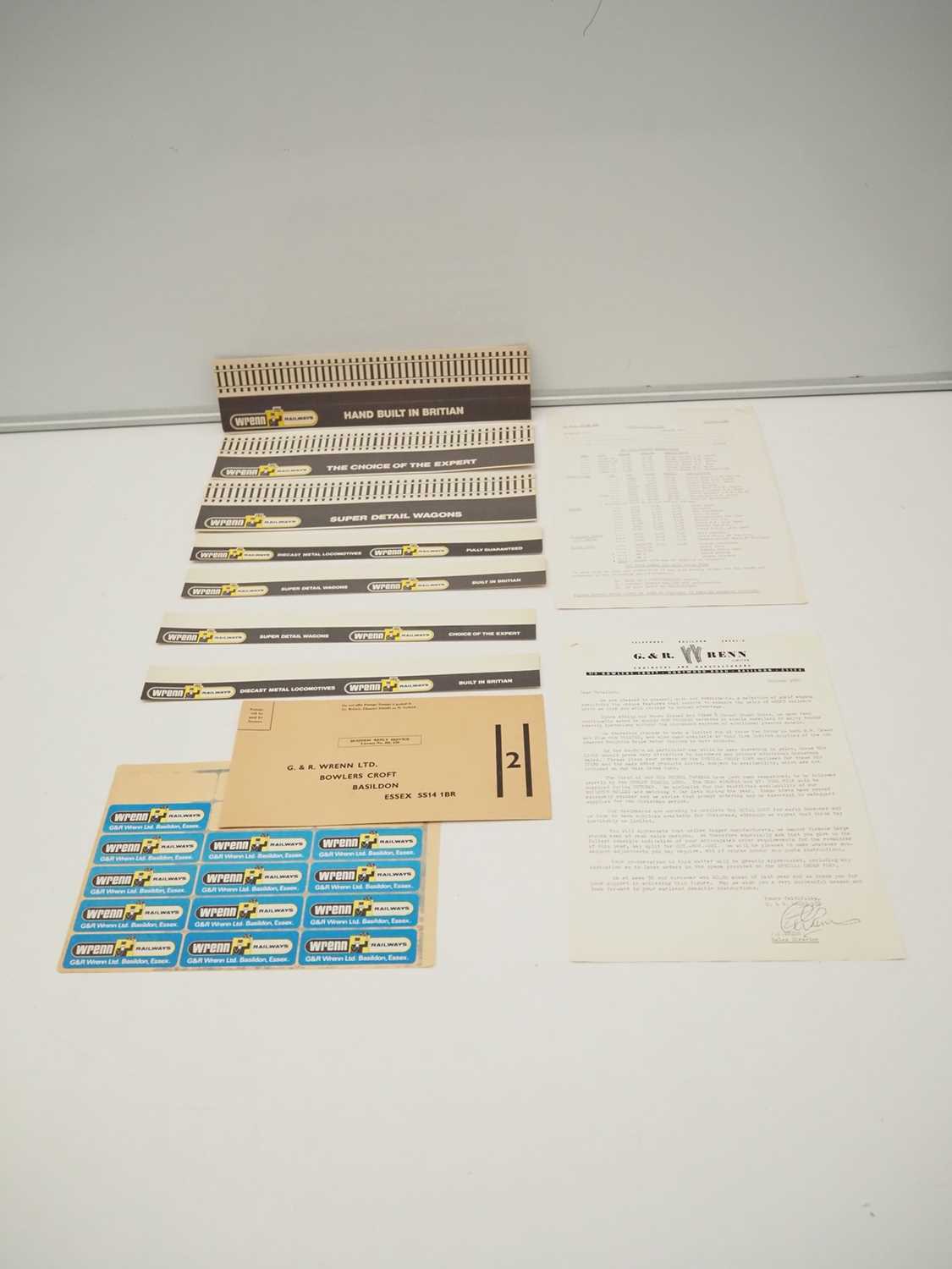 Lot 516 - A large quantity of unused WRENN OO gauge...