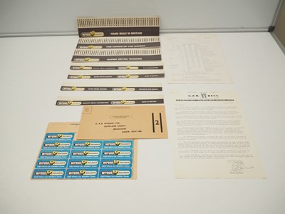 Lot 516 - A large quantity of unused WRENN OO gauge...