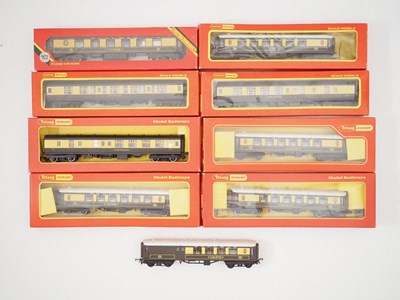 Lot 521 - A group of mostly boxed HORNBY OO gauge...