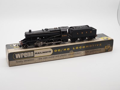 Lot 539 - A WRENN W2240 OO gauge Class 8F steam...