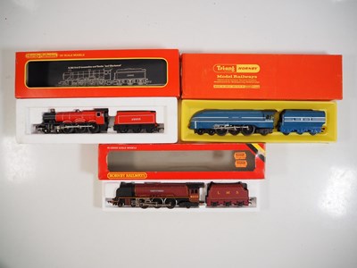 Lot 549 - A group of three OO gauge HORNBY and TRIANG...