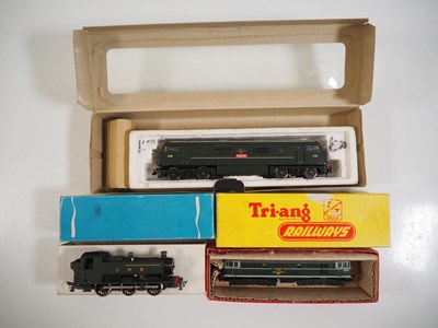 Lot 553 - A pair of OO gauge locomotives comprising a...