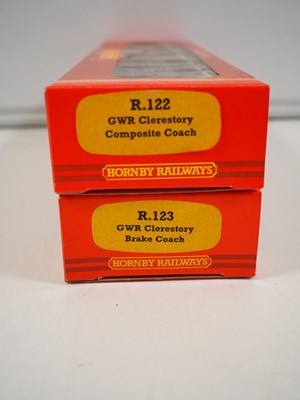 Lot 555 - A mixed group of OO gauge model railway...