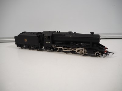 Lot 562 - A pair of WRENN OO gauge steam locomotives...