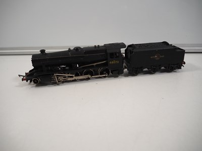 Lot 562 - A pair of WRENN OO gauge steam locomotives...