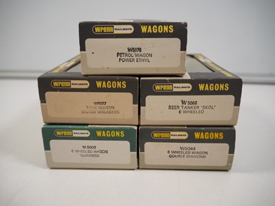 Lot 572 - A group of five WRENN OO gauge tank wagons...