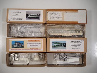 Lot 581 - A group of three OO gauge brass and white...