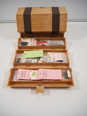 Lot 585 - A large selection of OO gauge model railway...