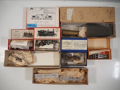 Lot 587 - A group of unbuilt / part built OO gauge metal...