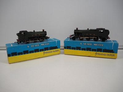 Lot 589 - A pair pf GRAHAM FARISH OO gauge steam...