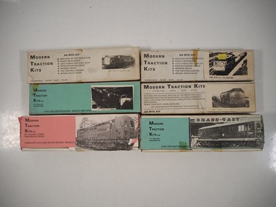 Lot 593 - A group of MODERN TRACTION KITS OO gauge white...