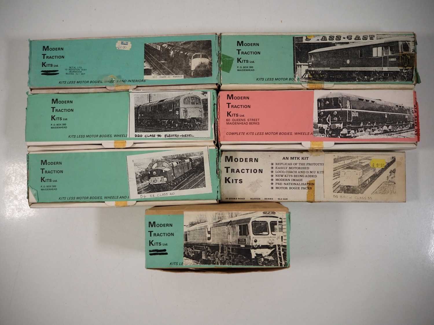 Lot 594 - A group of MODERN TRACTION KITS OO gauge white...