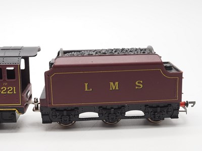 Lot 606 - A WRENN OO gauge W2285 Duchess Class...