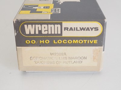 Lot 610 - A WRENN OO gauge W2302A Streamlined Coronation...