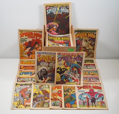 Lot 121 - SPIDER-MAN COMIC LOT (194 in Lot) - Large...