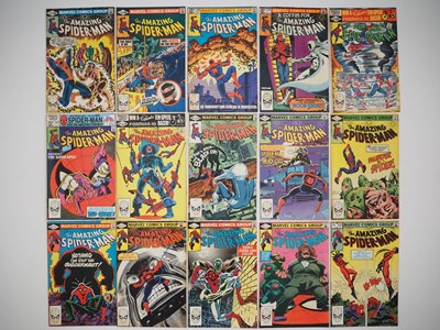 Lot 250 - AMAZING SPIDER-MAN #215, 216, 218, 220, 222,...