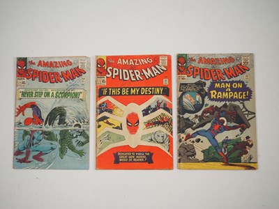 Lot 376 - AMAZING SPIDER-MAN #29, 31 & 32 (3 in Lot) -...