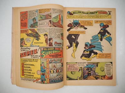 Lot 448 - DETECTIVE COMICS: BATMAN #359 - (1967 - DC -...