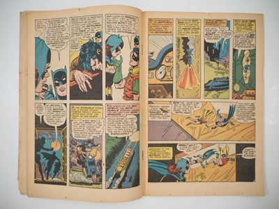 Lot 448 - DETECTIVE COMICS: BATMAN #359 - (1967 - DC -...
