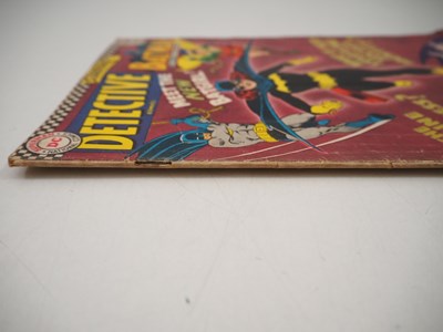 Lot 448 - DETECTIVE COMICS: BATMAN #359 - (1967 - DC -...
