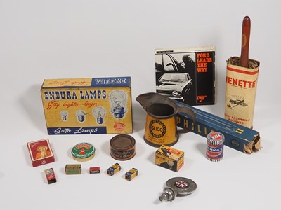 Lot 270 - A collection of vintage automobilia items...