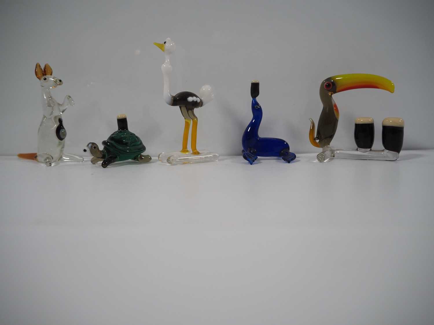 Lot 397 - GUINNESS - Pirelli Glass Set -c1960s...