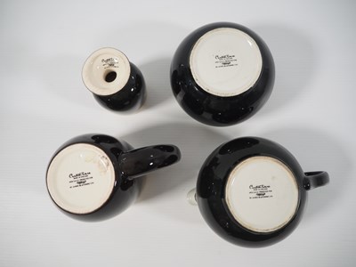 Lot 406 - GUINNESS - Carlton Ware 'James Blackmore' Tea...