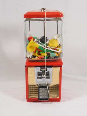 Lot 278 - A North Western Morris, HL toy/sweet dispenser.