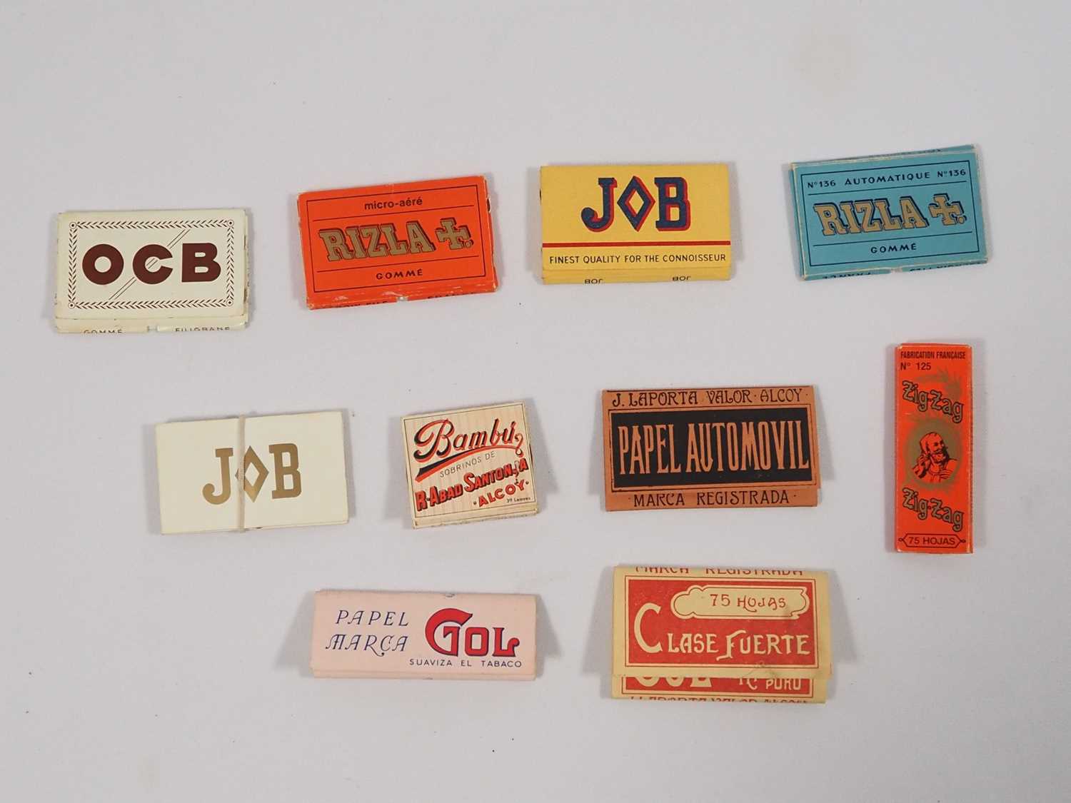 Lot 360 - Packets of international cigarette papers, 5...