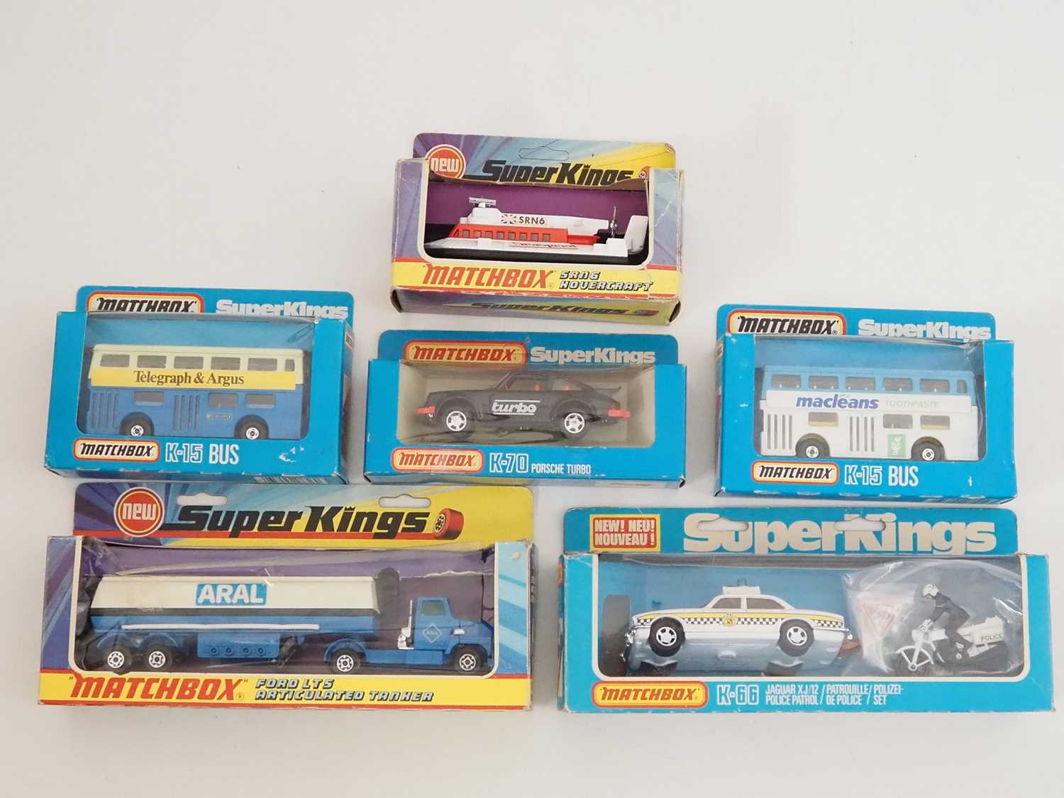 Lot 127 - A group of vintage MATCHBOX diecast Super...