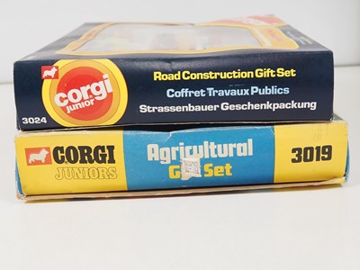 Lot 190 - A pair of CORGI JUNIORS Gift Sets comprising...