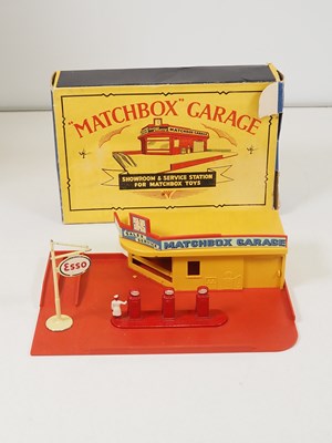 Lot 191 - A group of original MATCHBOX Major Packs...