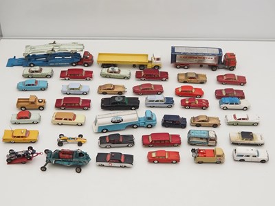 Lot 202 - A large tray of diecast model cars and lorries...