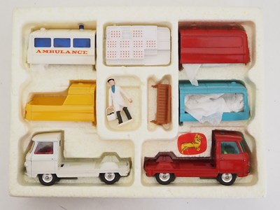 Lot 209 - A CORGI TOYS GS24 Constructor Set (Commer 3/4...