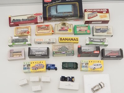 Lot 282 - A mixed tray of modern diecast vehicles by...