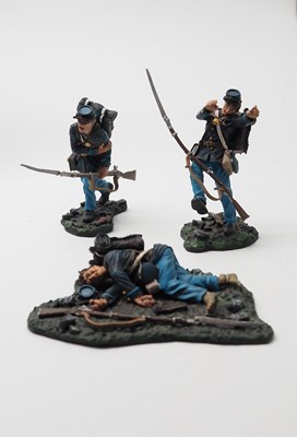 Lot 319 - A group of unboxed American Civil War figures...