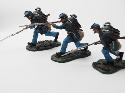 Lot 319 - A group of unboxed American Civil War figures...