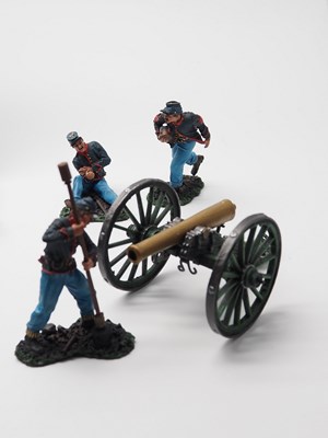 Lot 324 - A group of figures and cannons by COLLECTORS...