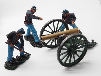 Lot 324 - A group of figures and cannons by COLLECTORS...