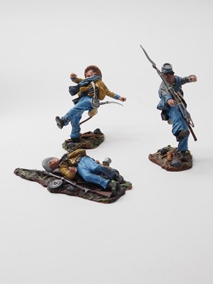 Lot 324 - A group of figures and cannons by COLLECTORS...